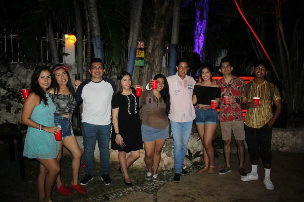 Indigo Cancun Hostel