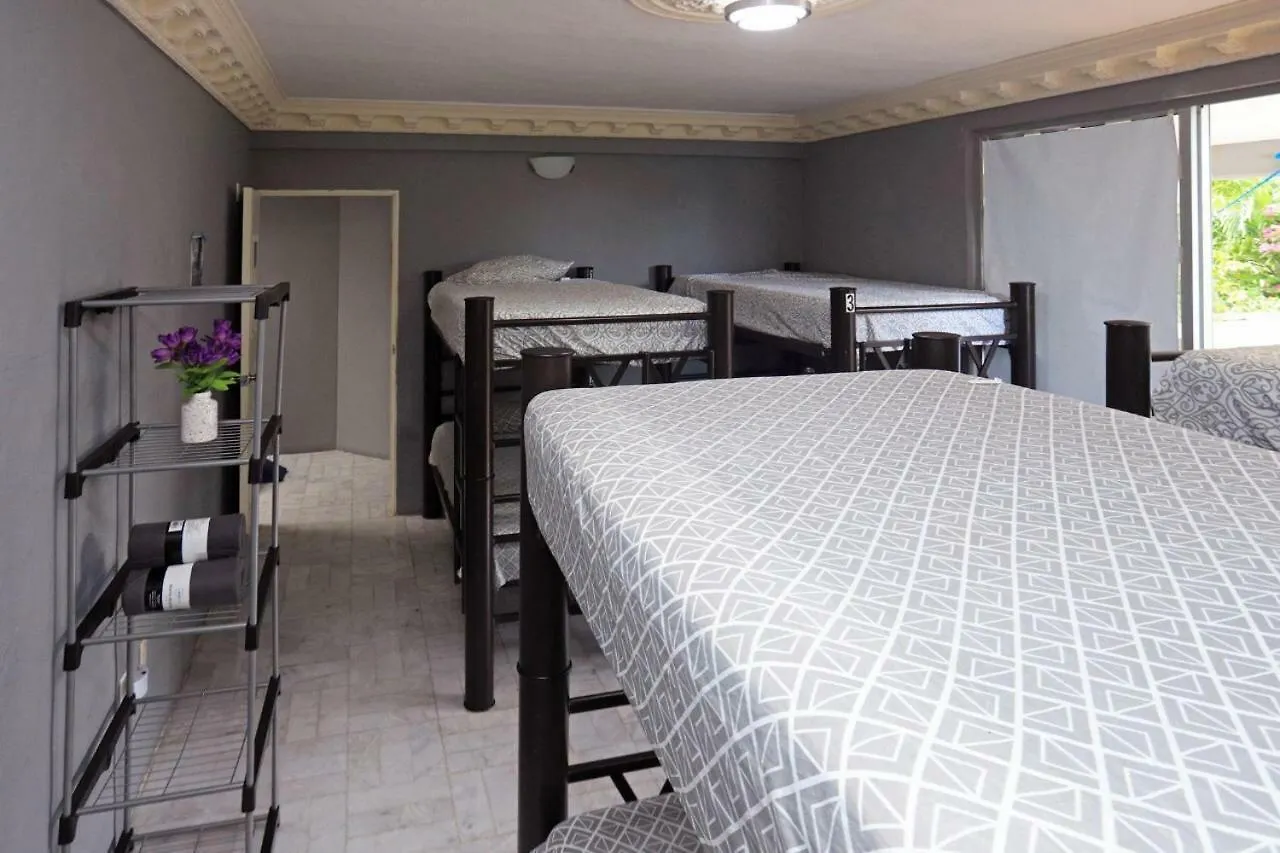Indigo Cancun Hostel